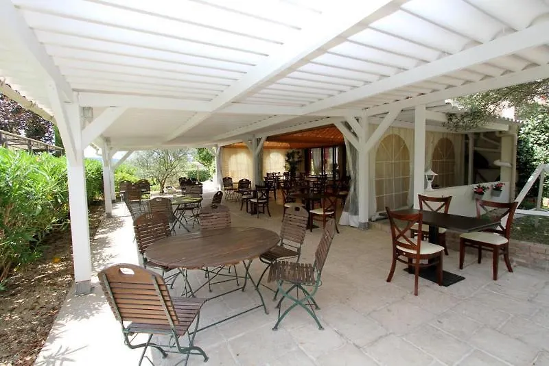 Hotel Auberge Des Pins Tourrettes