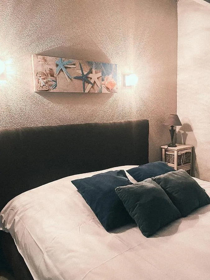 *** Hotel Auberge Des Pins Tourrettes Francia