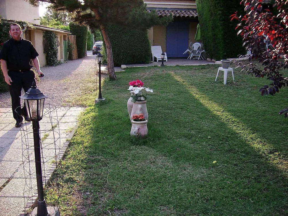 Auberge Des Pins Tourrettes