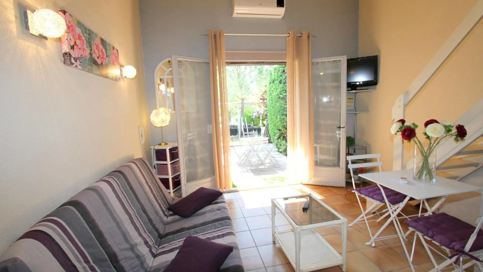 Auberge Des Pins Tourrettes Francia