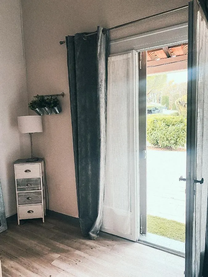 *** Hotel Auberge Des Pins Tourrettes France