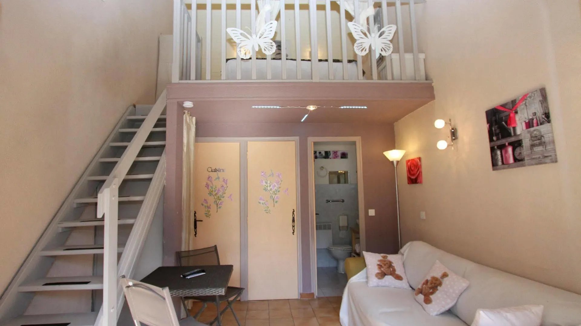 Auberge Des Pins Tourrettes Hotel
