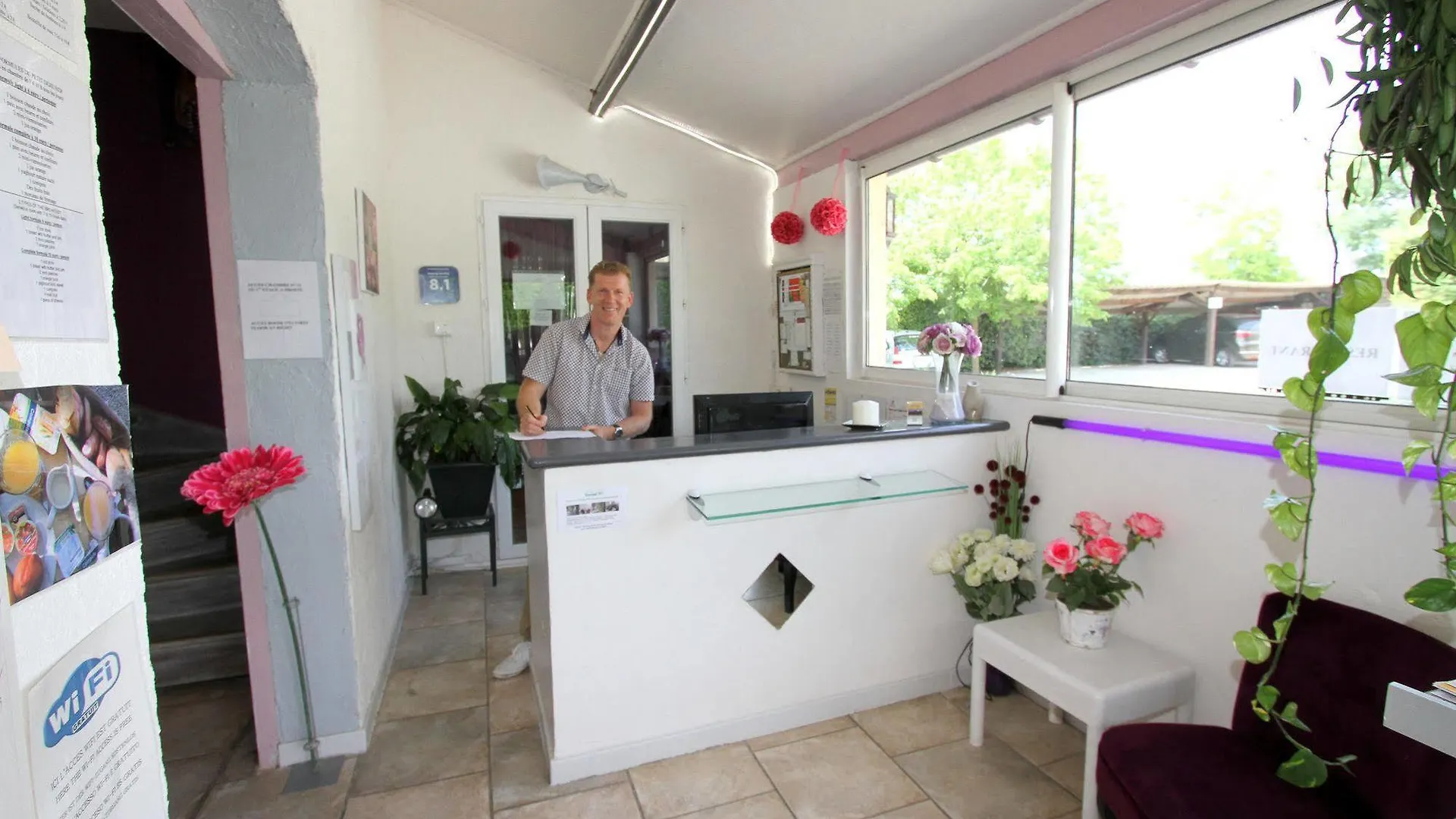 Auberge Des Pins Tourrettes Hotel