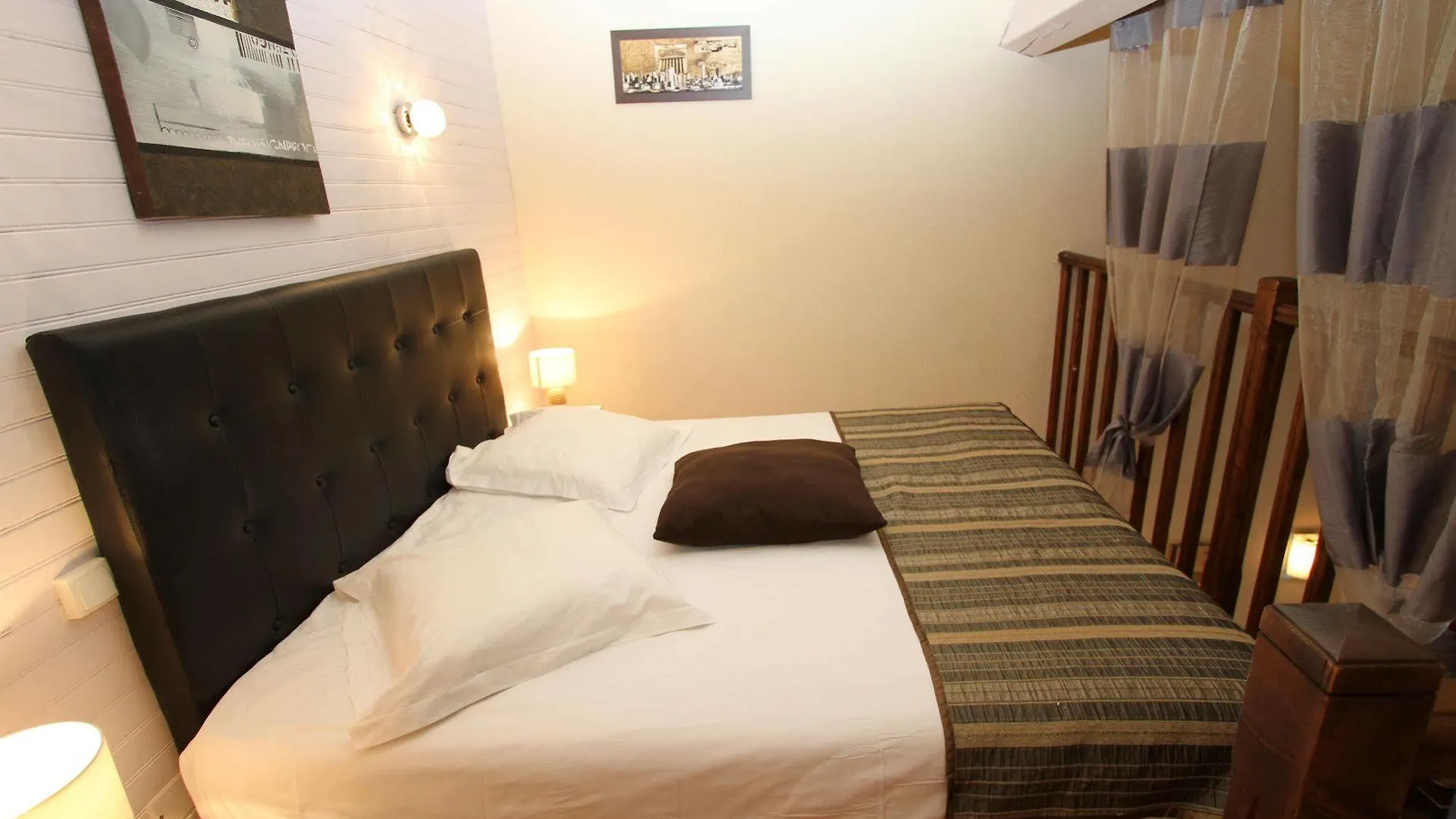 Auberge Des Pins Tourrettes Hotel